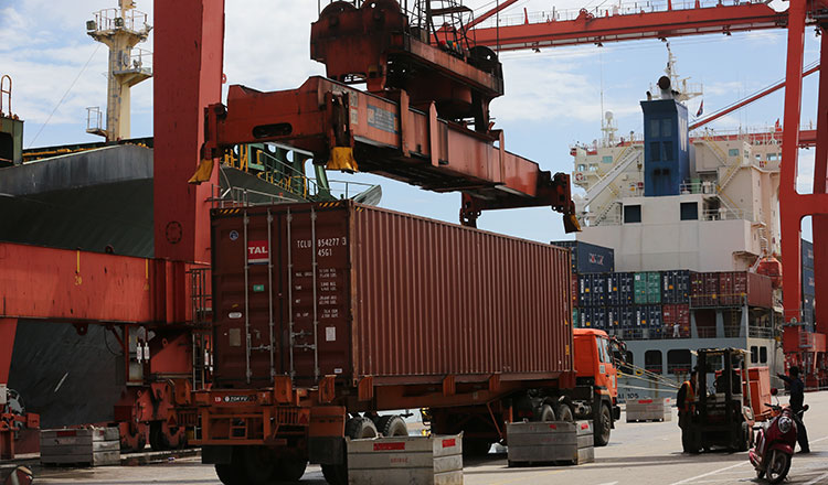 Cambodia’s exports rise 16.7% in eight months